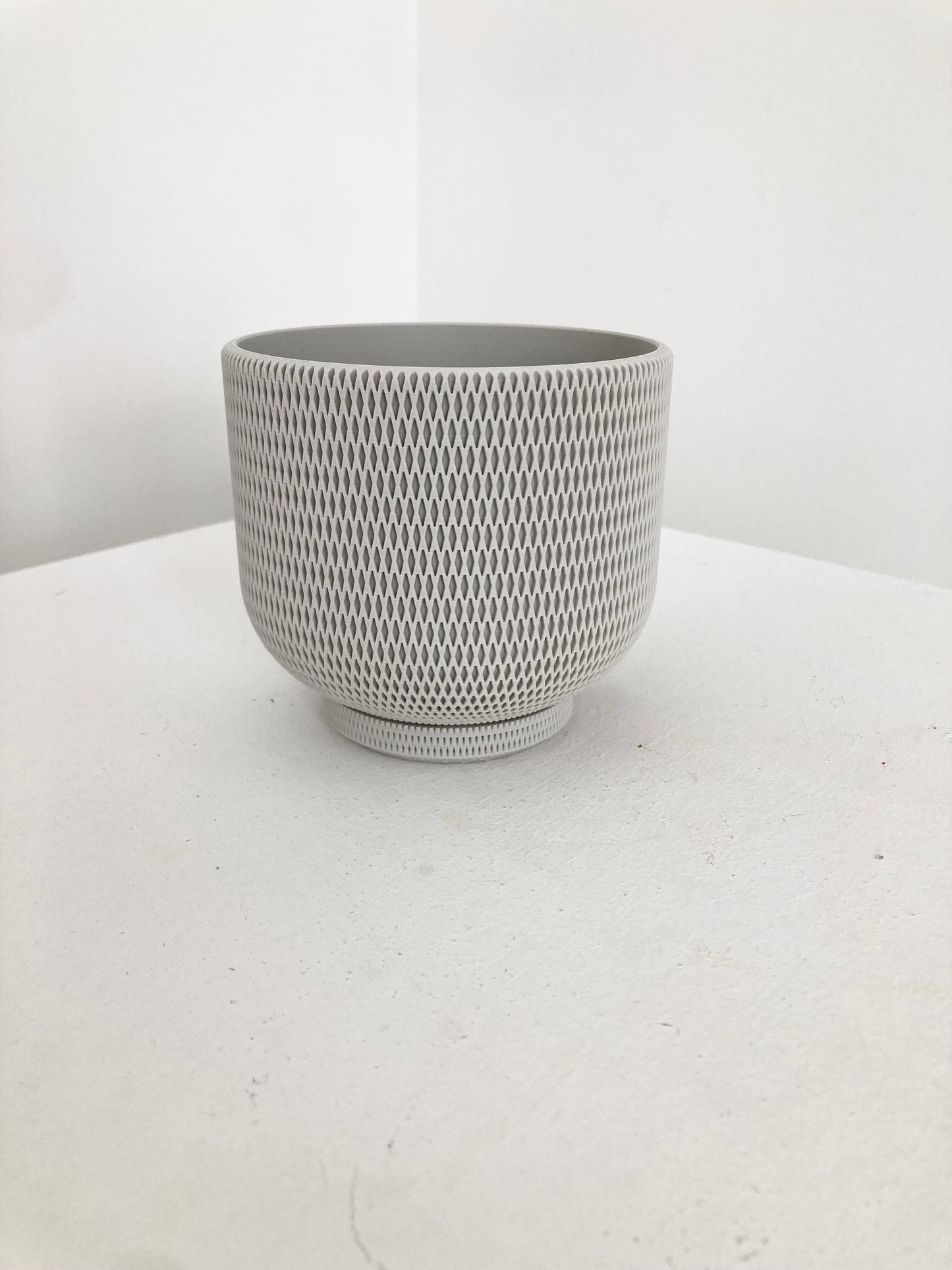 MORNA PLANT POT (SMALL)
