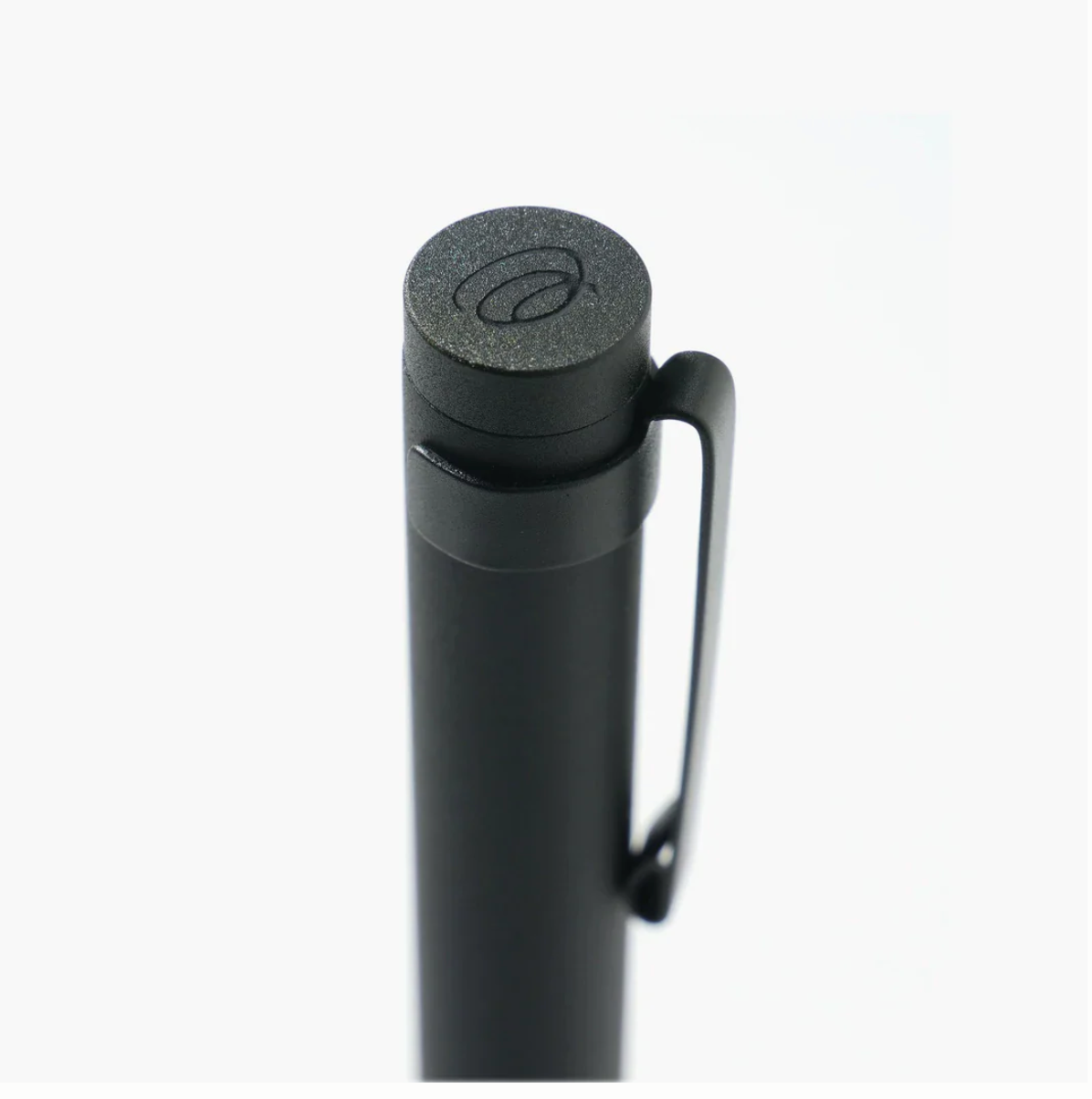 Stylo à bille rechargeable