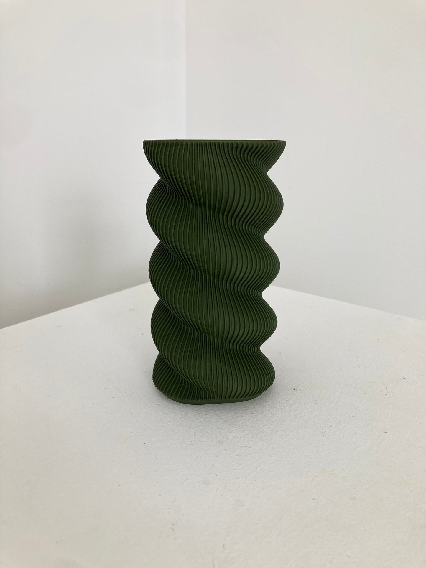SWIRL MORNA VASE (SMALL)