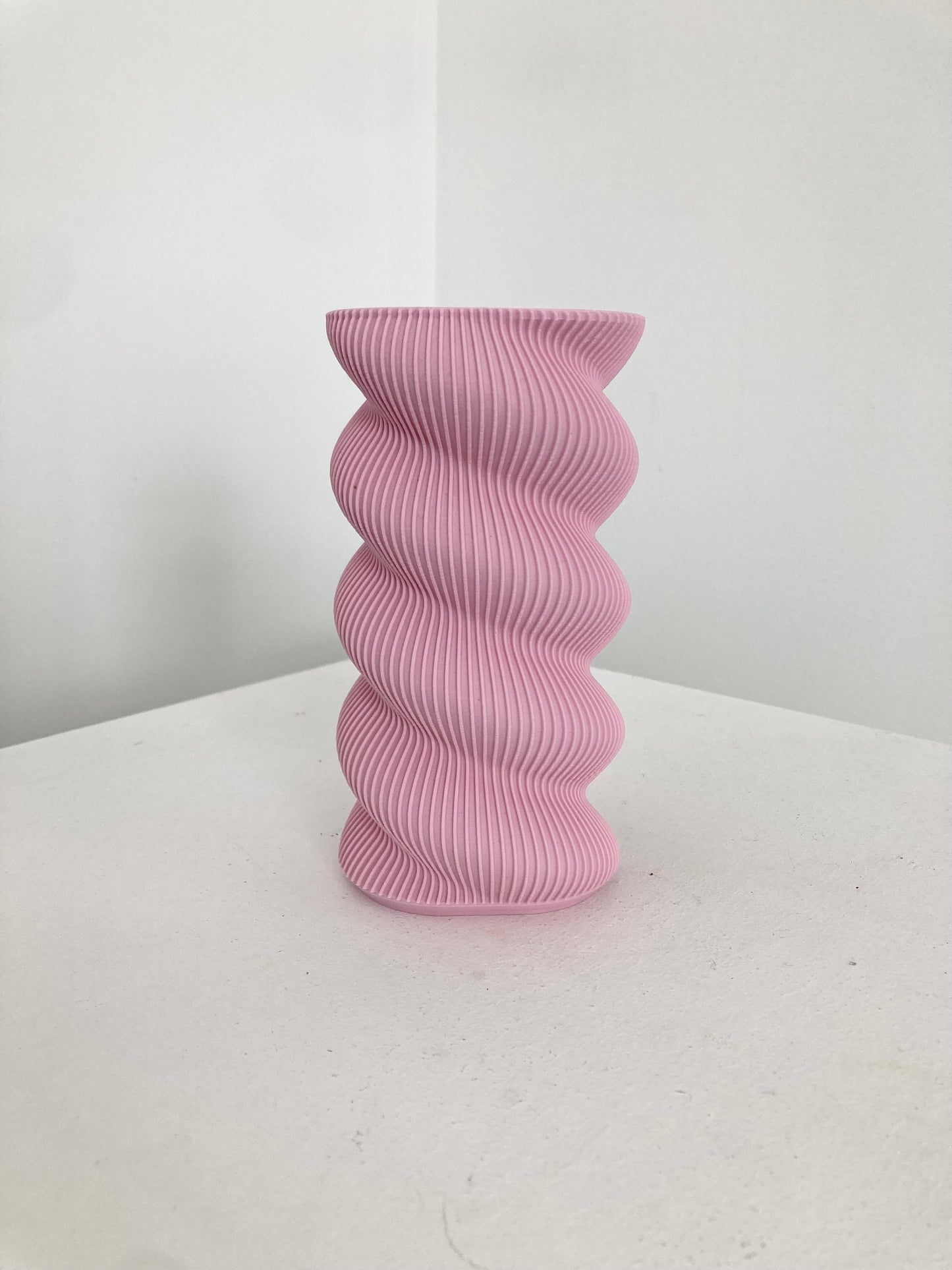 SWIRL MORNA VASE (SMALL)
