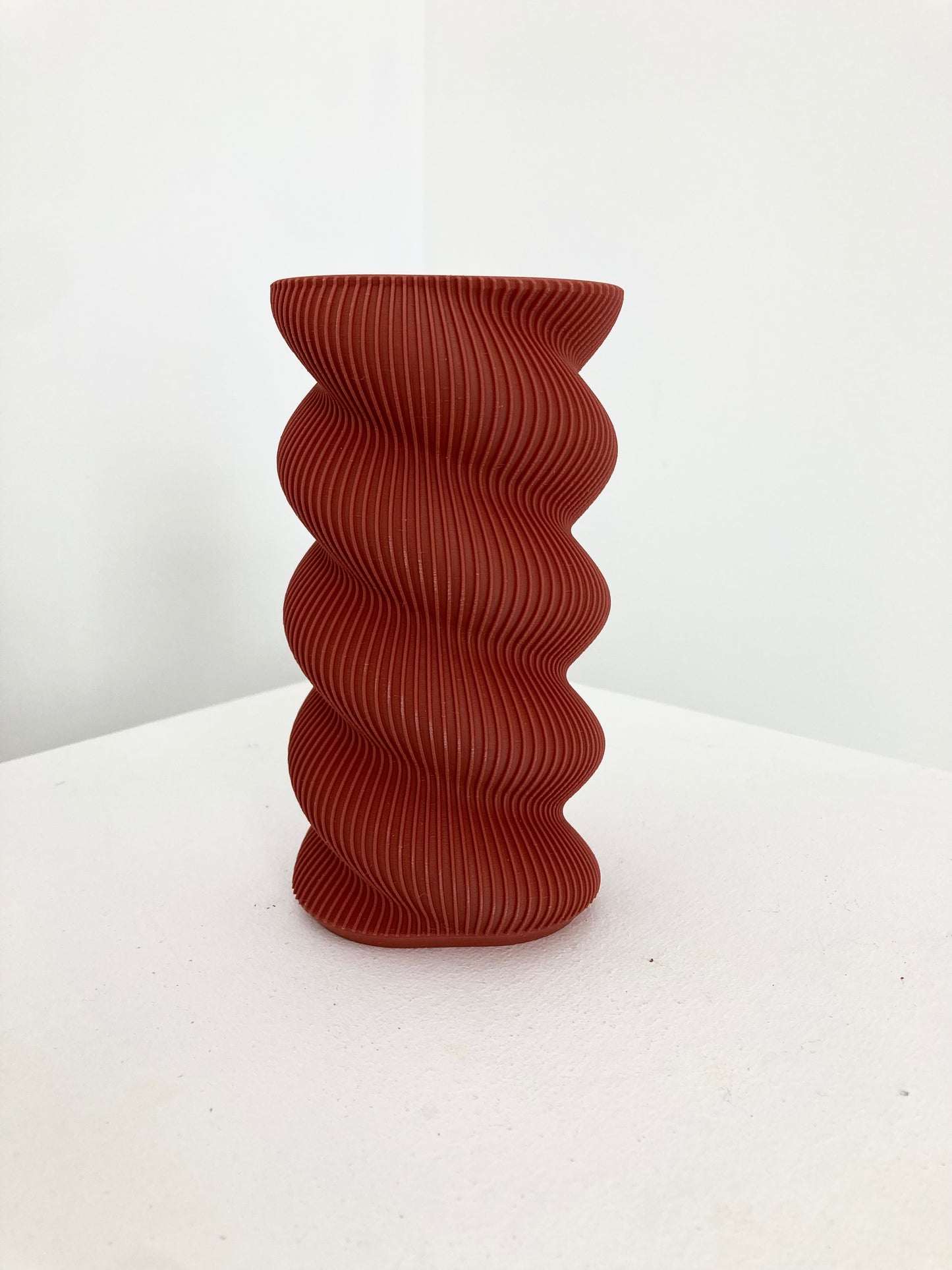 SWIRL MORNA VASE (SMALL)